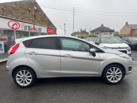 Ford Fiesta TITANIUM 6