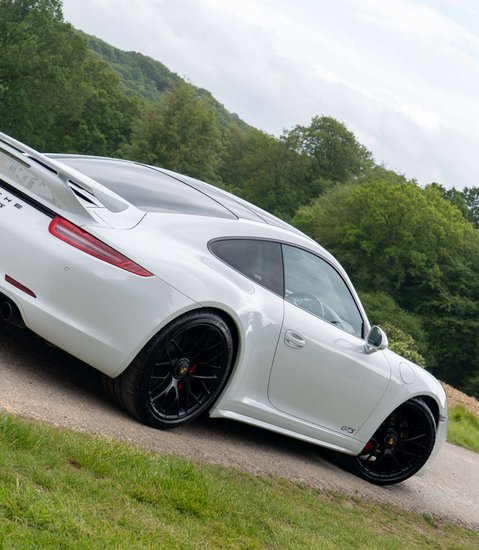Porsche 911 3.8 911 Carrera GTS PDK 1