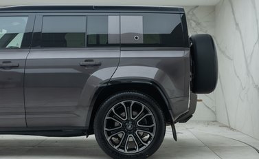 Land Rover Defender 110 OCTA 38