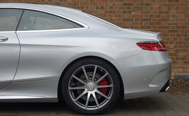 Mercedes-Benz S Class AMG Coupe 8