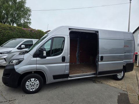 Peugeot Boxer BLUEHDI 335 L3H2 ASPHALT P/V 78,000 Miles 9