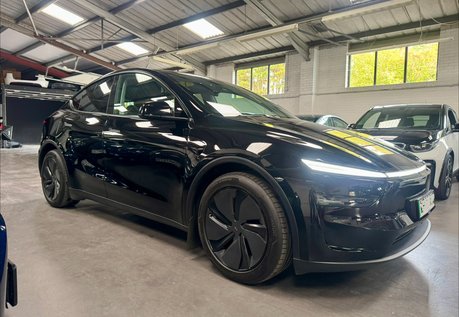 Tesla Model Y PREMIUM LONG RANGE AWD Diamond Black GROK AI Heated & Vented Seats 1 Owner