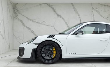 Porsche 911 GT2 RS (991) 46