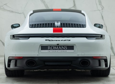 Porsche 911 Carrera 4 GTS (992) 8