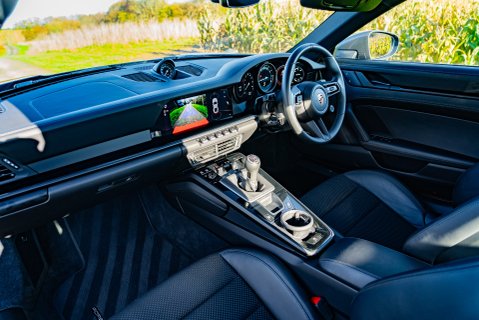 Porsche 911 CARRERA T Manual 8