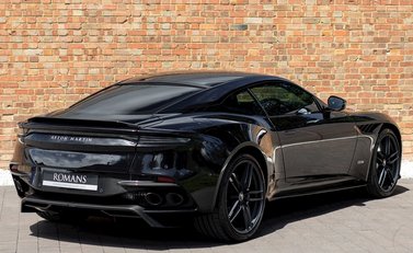 Aston Martin DBS Superleggera 7