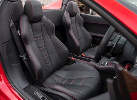 Ferrari 458 Spider 14