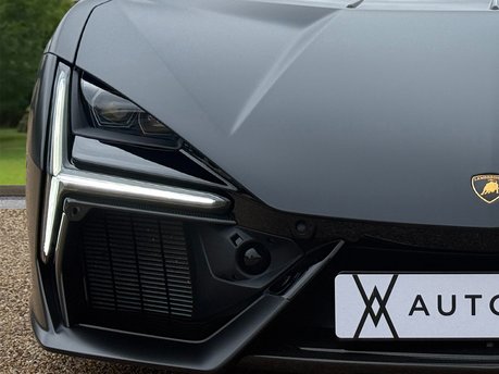 Lamborghini Revuelto V12 15