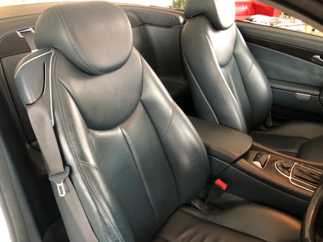 Mercedes-Benz SL Series SL500 V8 18