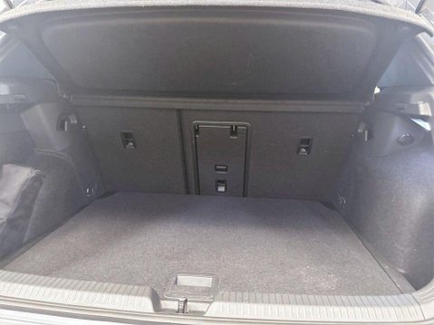 Volkswagen Golf 2.0 TSI GTI Clubsport Hatchback 5dr Petrol DSG Euro 6 (s/s) (300 ps) 21