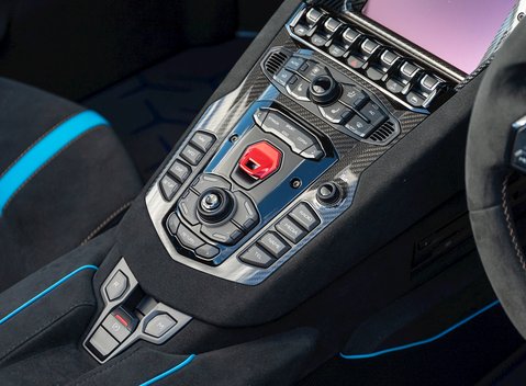 Lamborghini Aventador SVJ LP 770-4 Roadster 22