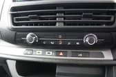 Peugeot e-Expert 100kW 75kWh Professional MWB Electric Automatic 11kW Charger 17