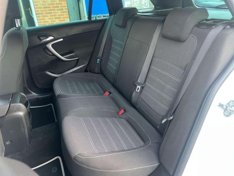 Vauxhall Insignia 2.0 CDTi SRi VX Line Nav Sports Tourer Euro 6 (s/s) 5dr 24