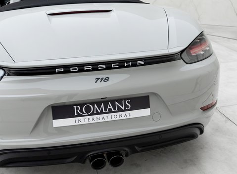 Porsche 718 Boxster Style Edition 24