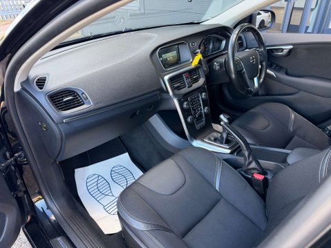 Volvo V40 2.0 V40 Momentum Nav+ D2 5dr 12