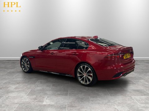 Jaguar XE 2.0 P250i R-Dynamic Black Saloon 4dr Petrol Auto Euro 6 (s/s) (250 ps) 5