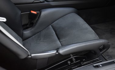 Porsche 911 Turbo S (992) Lightweight 17