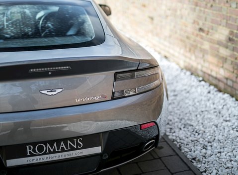 Aston Martin V12 Vantage S 24