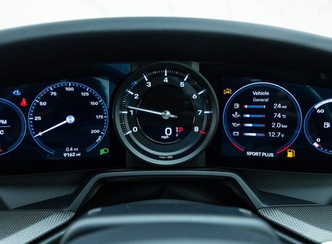 Porsche 911 Carrera (992) 13