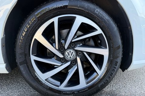Volkswagen Golf MATCH TDI - 1 OWNER - 11 SERVICES - VAT QUALIFYING - APPLE CAR PLAY 54