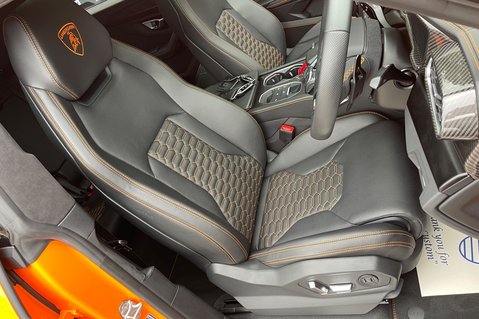 Lamborghini Urus V8 - ORANGE -AKRAPOVIC EXHAUST -PAN ROOF -B&O-MASSAGE SEATS-BLIND SPOT -ACC 41