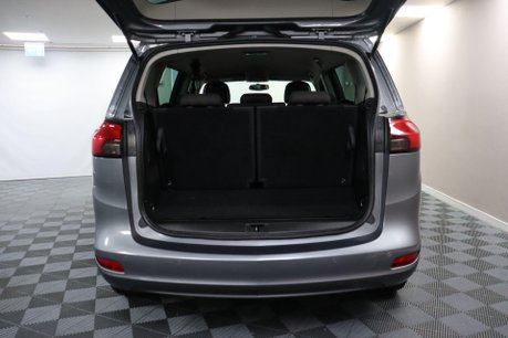 Vauxhall Zafira SRI 14