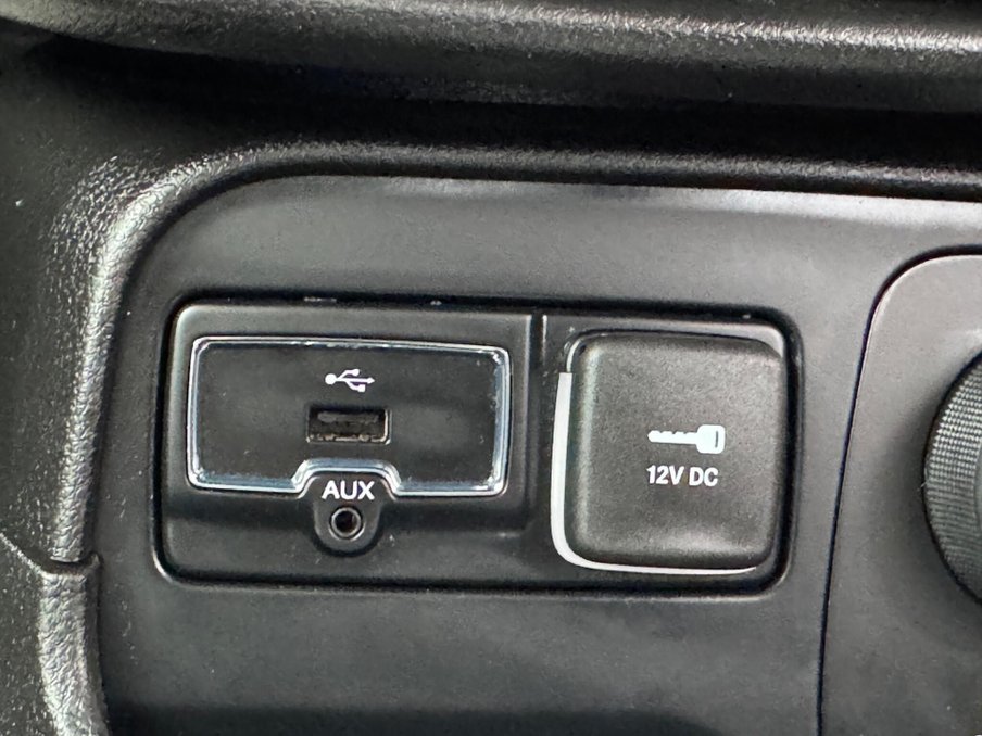 2016 Jeep Renegade — image 29
