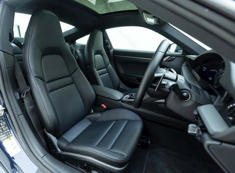 Porsche 911 (992) Carrera 10