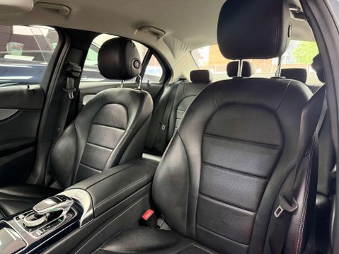 Mercedes-Benz C Class 2.0 C200 Sport Saloon 4dr Petrol 7G-Tronic+ Euro 6 (s/s) (184 ps) 6
