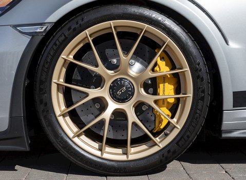 Porsche 911 GT3 RS Weissach (991.2) 10