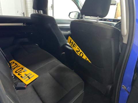 Toyota Hilux INVINCIBLE 4WD D-4D DCB 16