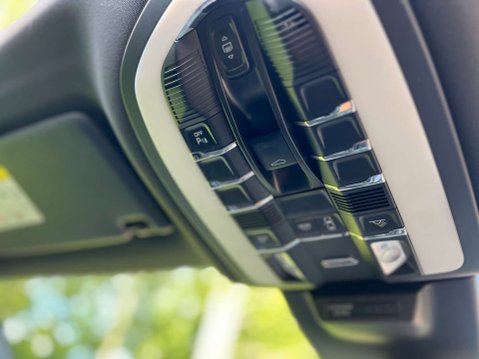 Porsche Macan 3.0 Macan S D Semi-Auto 4WD 5dr 30