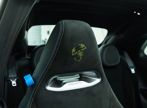 Abarth 500e Scorpionissima Cabrio 16