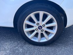 Ford Fiesta 1.0T EcoBoost Titanium Euro 6 (s/s) 3dr 11