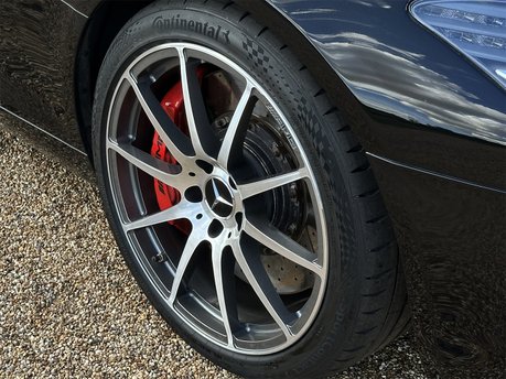 Mercedes-Benz SLS AMG Coupe 40