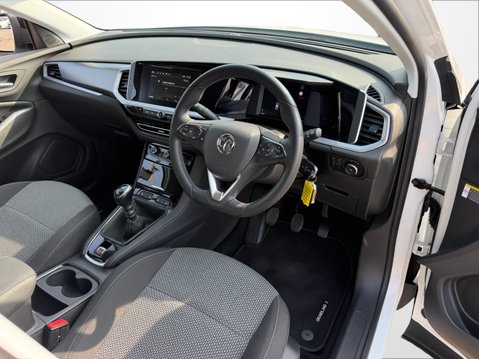 Vauxhall Grandland 1.2 Turbo Design 5dr 19