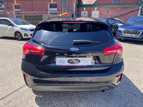 Ford Focus TITANIUM X 9