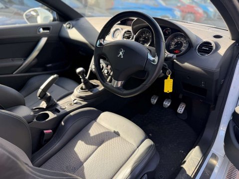 Peugeot RCZ 2.0 RCZ Sport HDi 2dr 8