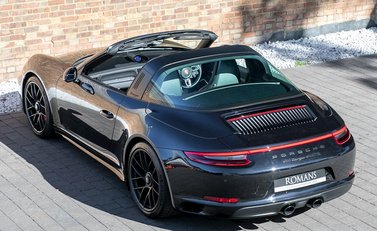 Porsche 911 (991.2) Targa 4 GTS 11