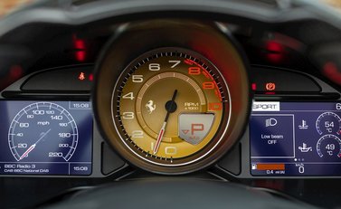 Ferrari Portofino 18