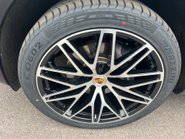 Porsche Macan PDK 17