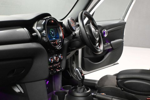 Mini Hatch 1.5 Cooper Sport Auto 5dr 12