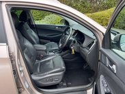 Hyundai TUCSON 2.0 CRDi Premium Auto 4WD Euro 6 5dr 18