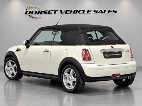 Mini Convertible 1.6 Cooper Euro 5 2dr 9