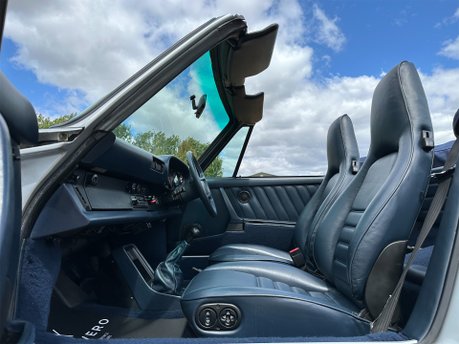 Porsche 911 CARRERA 3.2 CONVERTIBLE 57