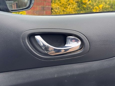 Nissan Navara 2.3 Navara Tekna dCi 4WD 5dr 47