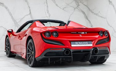 Ferrari F8 Spider 6