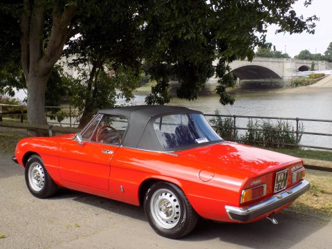 Alfa Romeo Spider 2000 Spider Veloce - LHD 2