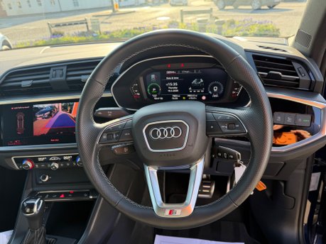 Audi Q3 1.4 TFSIe 45 S line 5dr Petrol Plug-in Hybrid S Tronic Euro 6 13kWh (245ps) 35