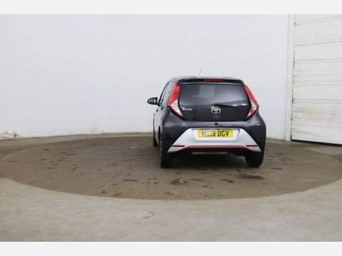 Toyota Aygo 1.0 VVT-i x-trend Funroof x-shift Euro 6 5dr 5